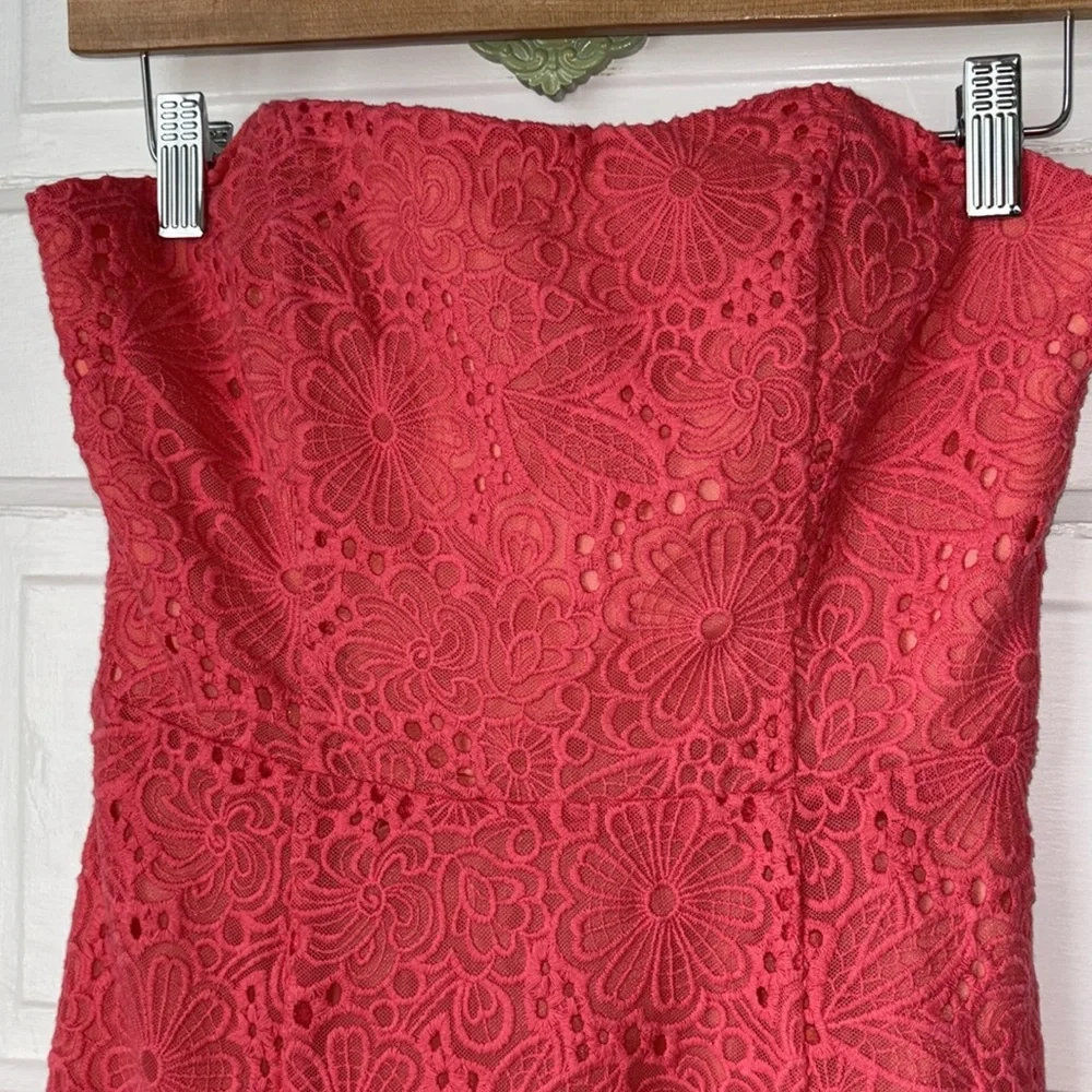 LILY PULITZER STRAPLESS EMBROIDERED LACE MINI DRESS - Picture 3 of 9
